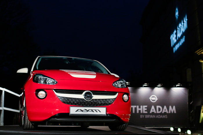 Opel ADAM Bryan Adams red