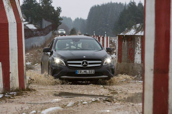 Mercedes-Benz GLA-Klasse productiestart action