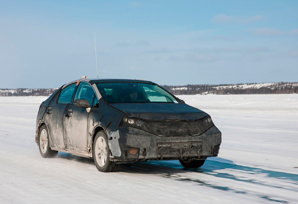 Toyota test waterstofauto FCHV vrieskou Amerika en Canada action