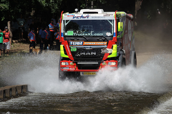 FERM World Rally Team podiumfinish DAKAR2014 splash