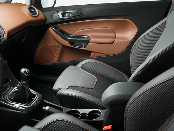 GoFurther New Ford Fiesta interieur