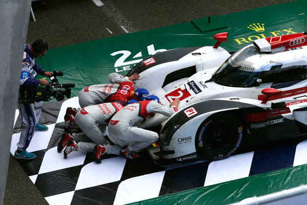 Audi Le Mans 2014 overwinning kiss