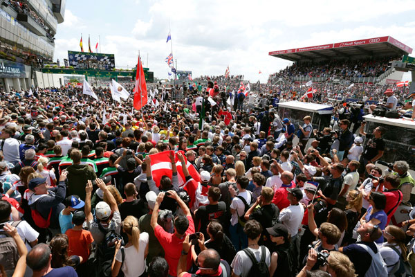 Audi Le Mans 2014 overwinning publiek