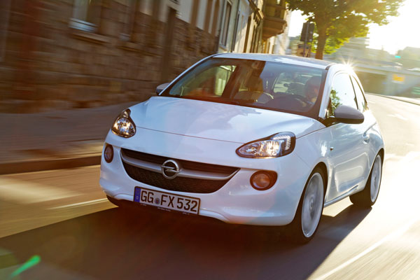 Opel ADAM white dynamic