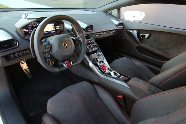 Lamborghini Huracan geprijsd interieur