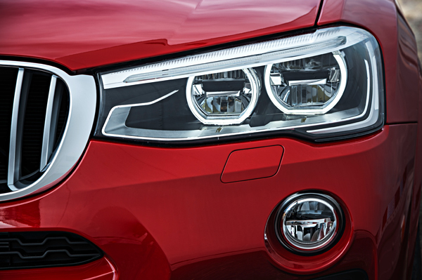 Nieuwe BMW X4 headlight