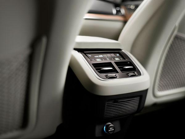 Volvo XC90 interieur temperature console