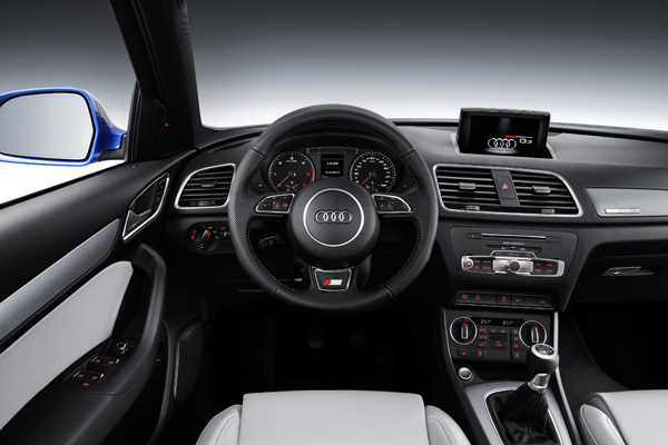 Lager verbruik Audi Q3 RS Q3 interieur