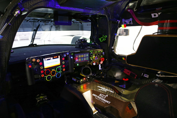 Porsche stuur 919 Hybrid cockpit