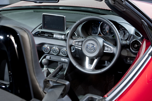 Nieuwe Mazda MX-5 2014 interieur