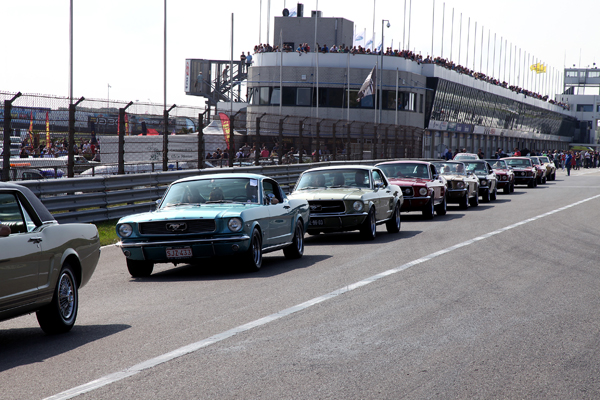 50 jaar Ford Mustang evenement racing grid