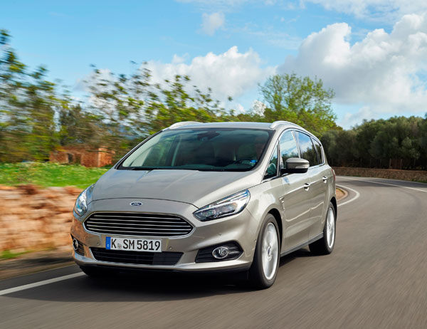 Nieuwe Ford S-MAX 2015 front dynamic