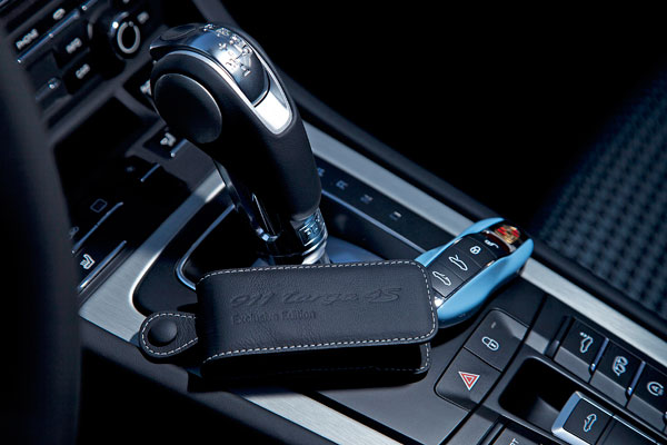 Porsche 911 Targa 4S Exclusive Edition keys