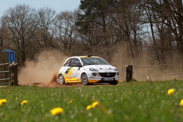 Rally van Putten Opel ADAM action4