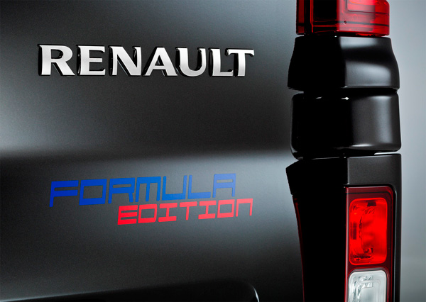 Renault Trafic Formula edition back badge