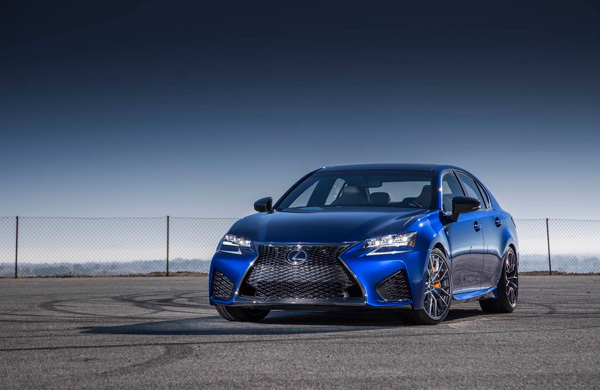 Lexus brengt GS nog hoger plan blue