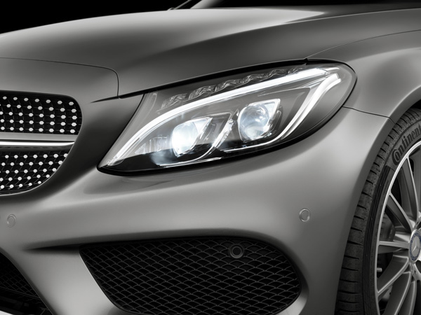 Nieuwe Mercedes-Benz C-Klasse silver frontdetail