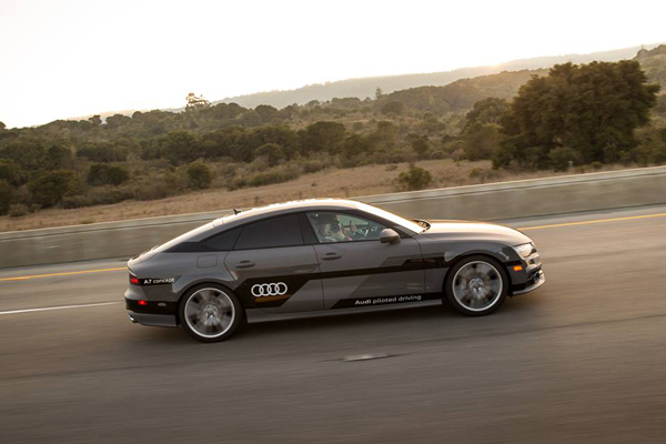 Audi A7 piloted driving concept car side2