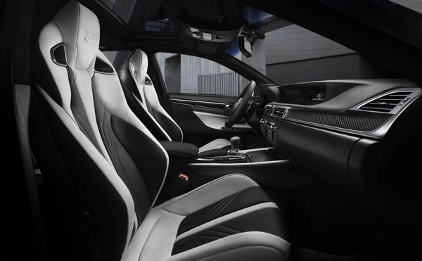 Lexus GS-F atmosferische high performance V8 interieur