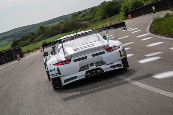 Porsche 911 GT3-R back action