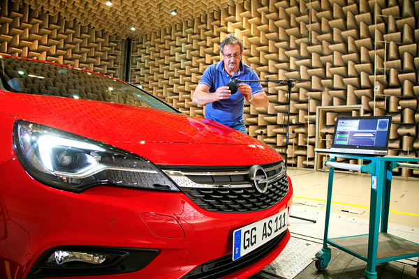 Opel Astra Acoustic Lab recording