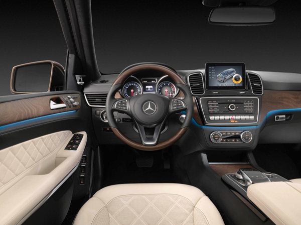 Mercedes-Benz GLS cockpit