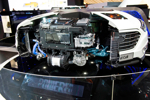 Hyundai ix35-fuel-cell engine