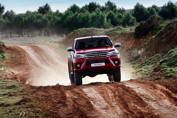 Toyota Hilux front action