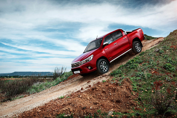 Toyota Hilux side action