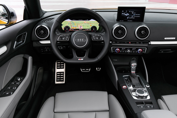 Audi S3 cabrio interieur