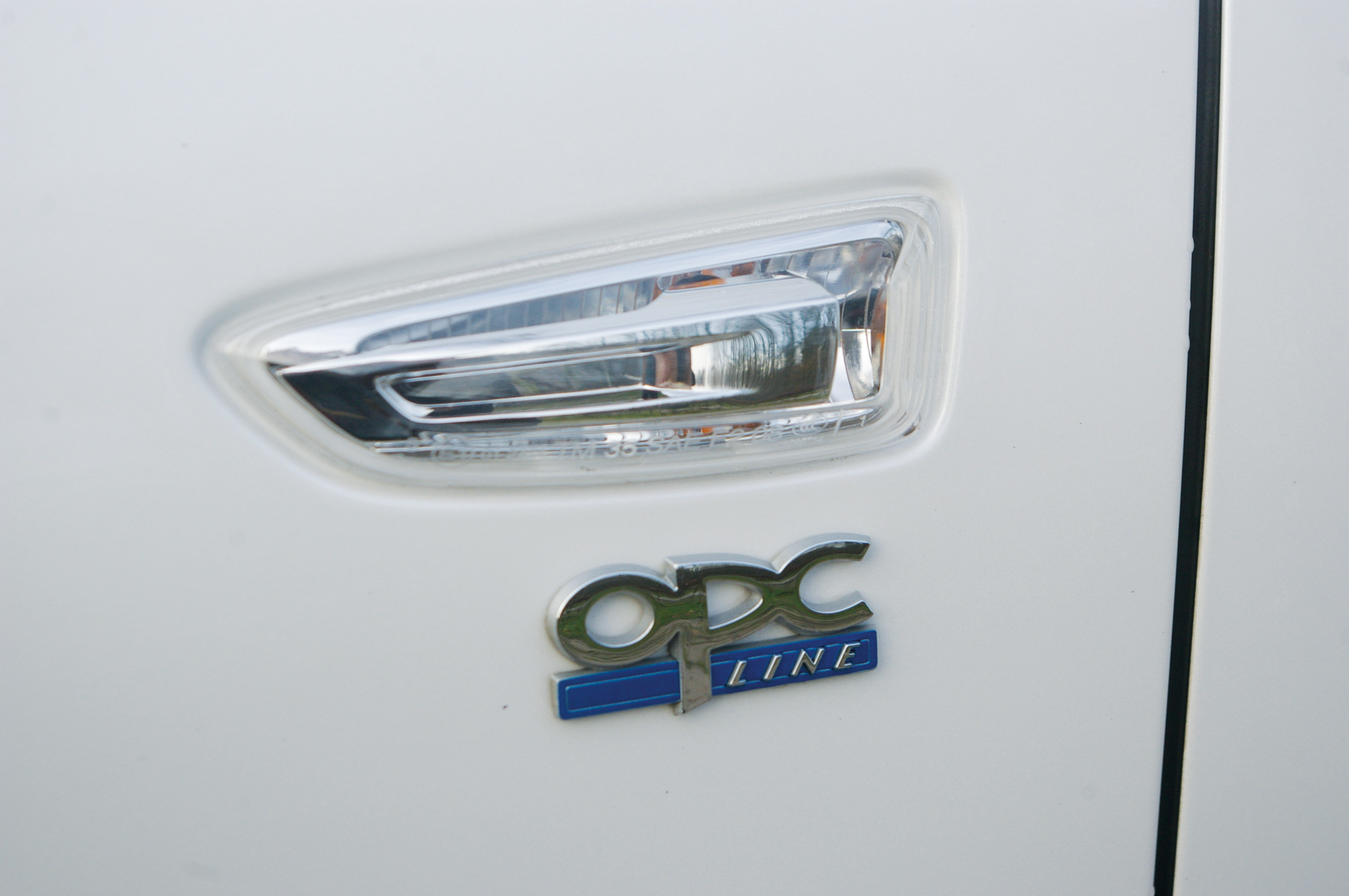 Opel-Insignia-OPC-logo
