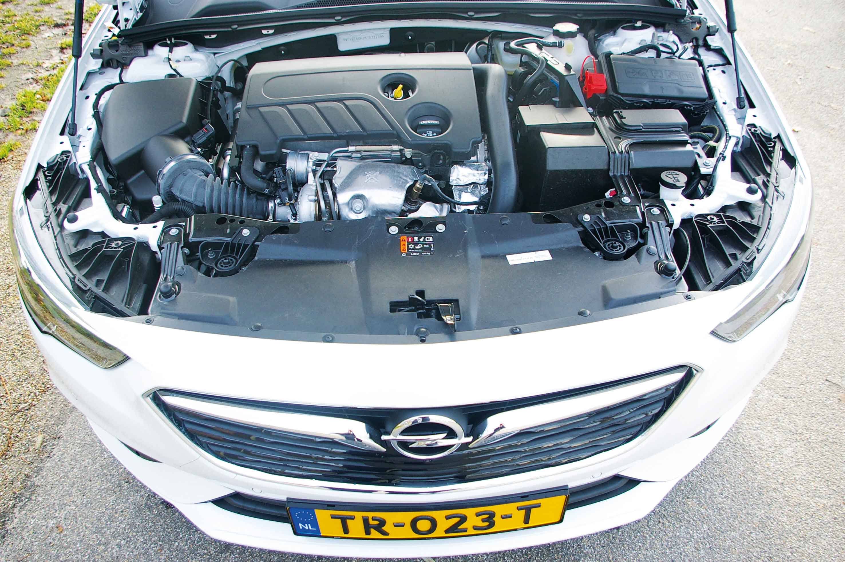 Opel-Insignia-motor