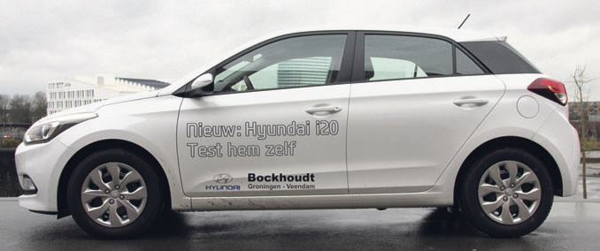 Hyundai i20 test zijkant