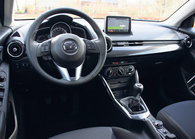 Mazda2 test interieur
