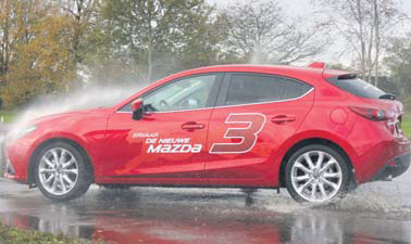 Mazda3 testverslag slipvlak