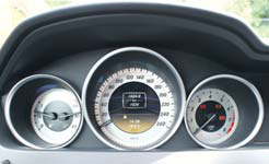 Mercedes-Benz C Klasse Coupe test klokken