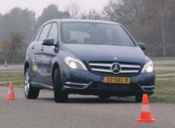 Mercedes-Benz B Klasse testverslag slalom