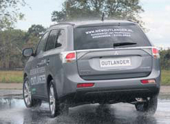 Mitsubishi Outlander 2012 testverslag slipvlak