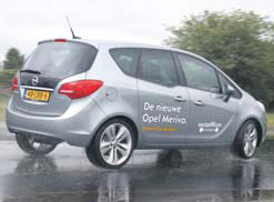 Opel Meriva test slipvlak