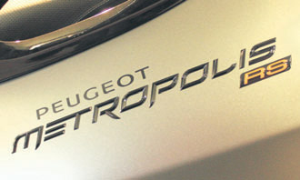 Test Peugeot Metropolis badge