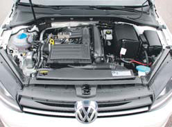 Volkswagen Golf VII test motorcompartiment