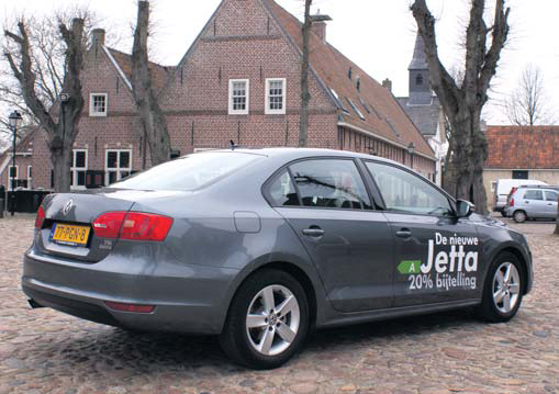 Volkswagen Jetta test back