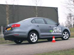 Volkswagen Jetta test slalom