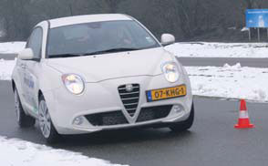 New Alfa Romeo MiTo MultiAir slalom