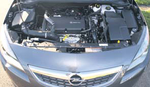 Opel Astra 1.6 Turbo test motorcompartiment