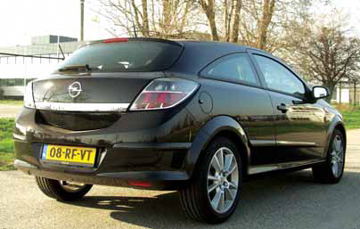 Opel Astra GTC test back