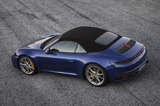 Porsche onthult nieuwe 911 Cabriolet, 718 T en Macan S in Genève