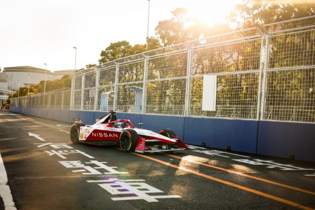 Nissan Formula E Team pakt historische pole en podium in eerste Tokyo E-Prix