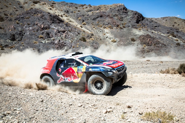 De Peugeot 2008 DKR keert terug in de strijd ter gelegenheid van de Silk Road Rally in China