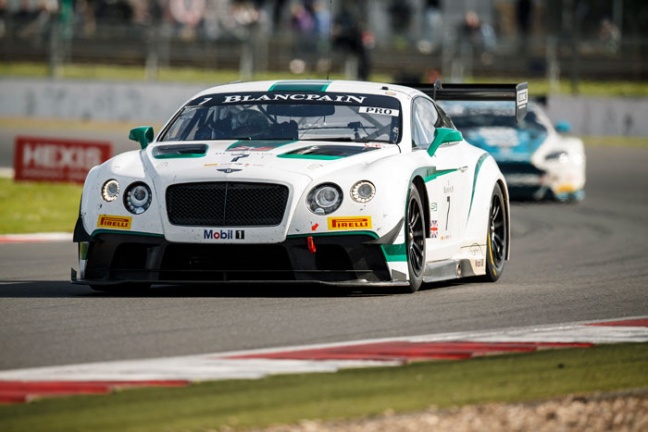 Bentley pakt met Continental GT3 eerste overwinning in debuutjaar
